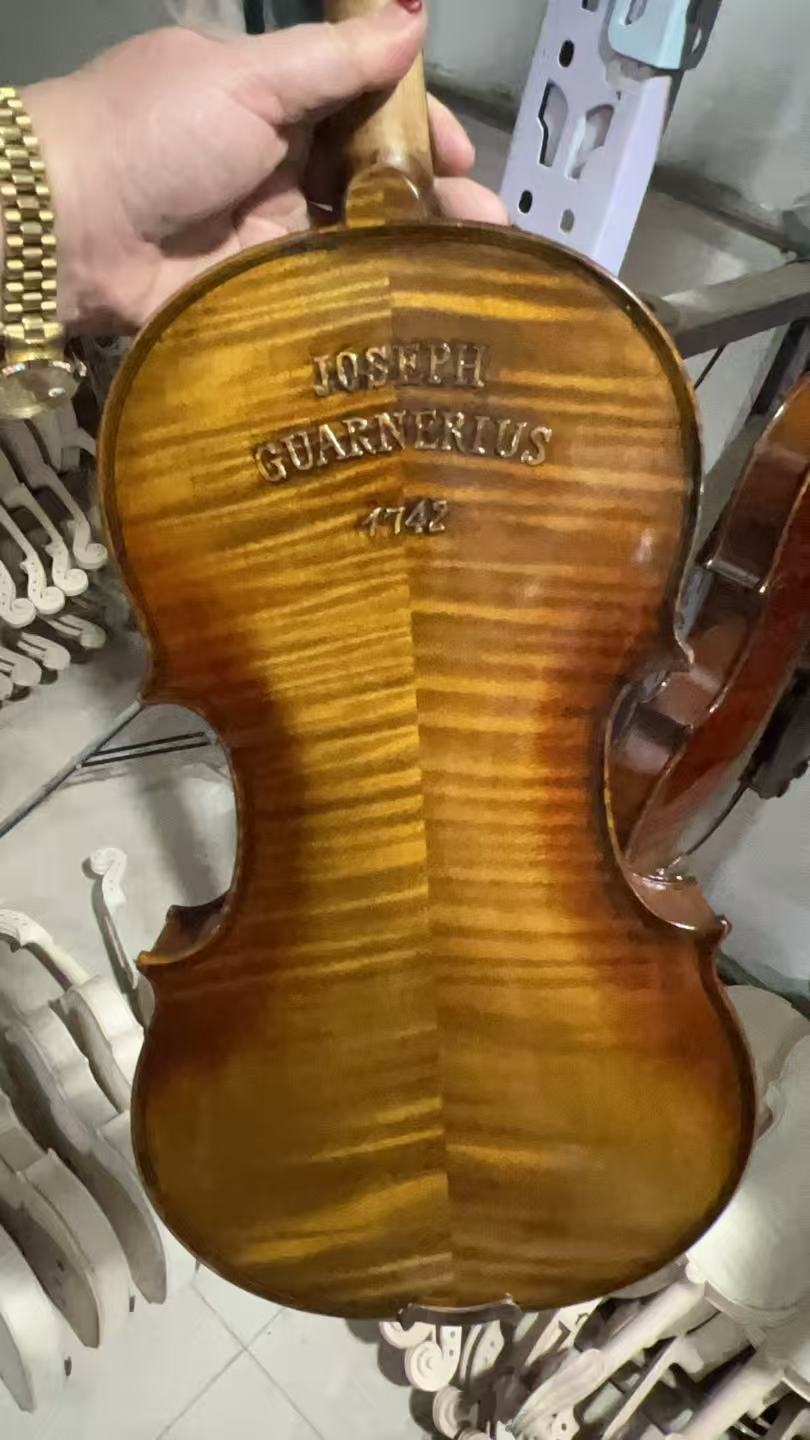 Musical Instrument Online - Musikinstrumente 4/4 Geschnitzte 1742 Violine Europäischer