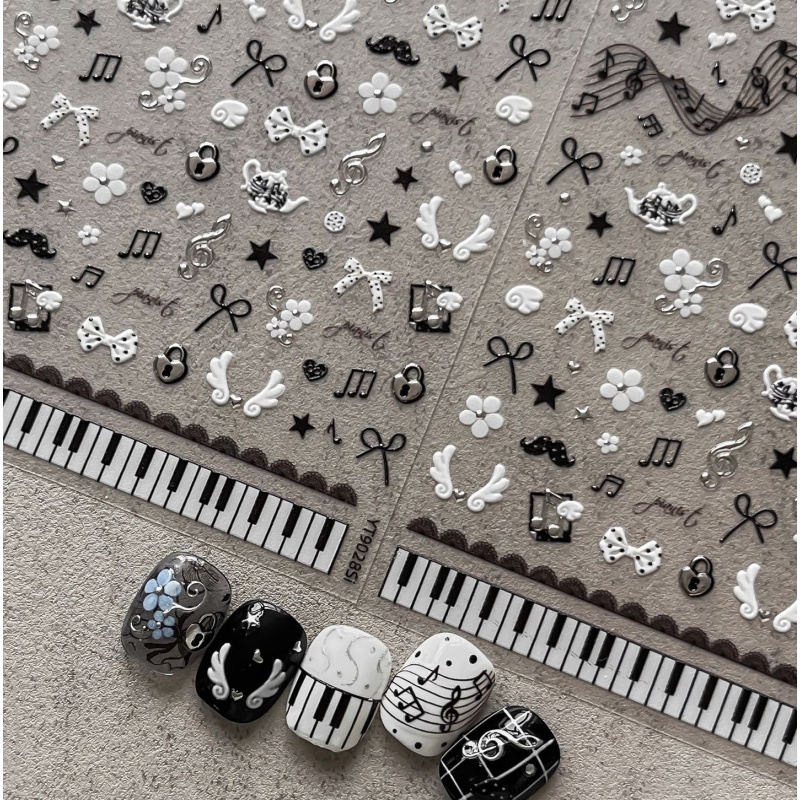Musical Instrument Painting - Schwarz-weiße Klaviernoten-Nagelaufkleber im Retro-Musikstil, süße und