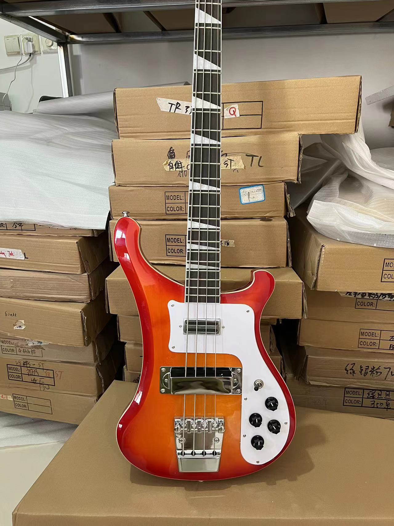 2026 neue Bassgitarre, Cherry  – Bass Guitar Fretless Bewertung und Preis