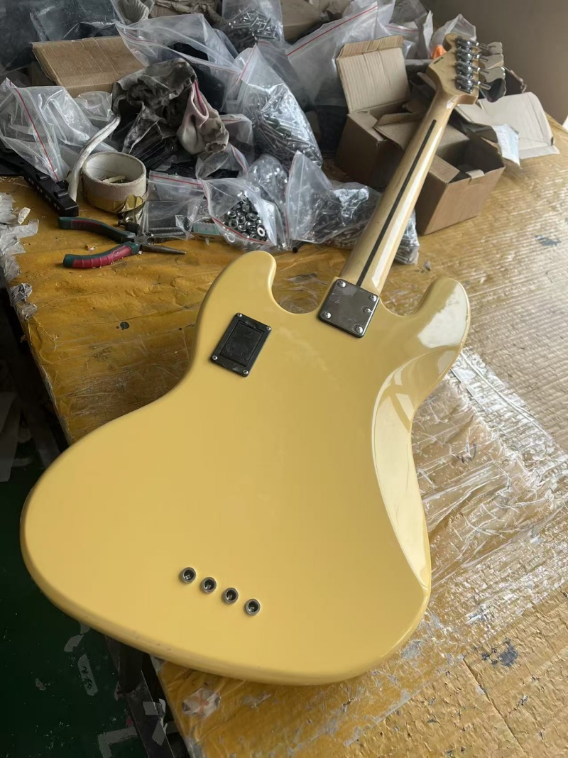 Kundenspezifischer 4-Saiter-E- – Bass Guitar Fretless Bewertung und Preis